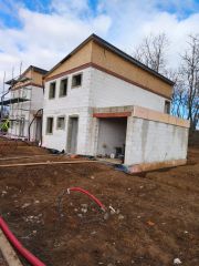  4 izbové novostavby Nová Štvrť pri Zlatých Moravciach 